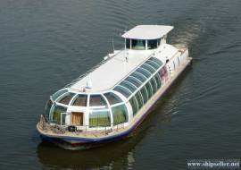 164. Canal passenger ship