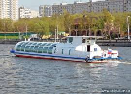 164. Canal passenger ship