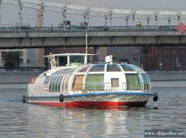 164. Canal passenger ship