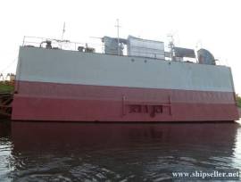 182 . Floating two-section dock
