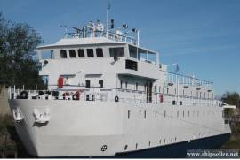 28. Universal crew boat - PRICE REDUCED !!!