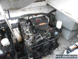 32' Rinker 320 Express Cruiser 2006