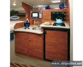 32' Rinker 320 Express Cruiser 2006