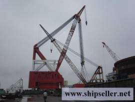 3200T REVOLVING TYPE FLOATING CRANE FOR SALE