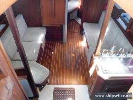 33' Island Packet 320 2000