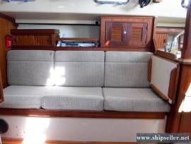 33' Island Packet 320 2000