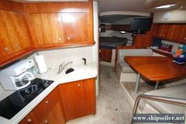 34' Cruisers Yachts 340 Express w/Bow Thruster 2005