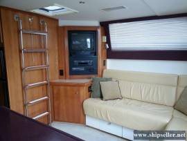 35' Carver 350 Mariner 2001