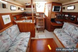 35' Island Packet Cutter 1992