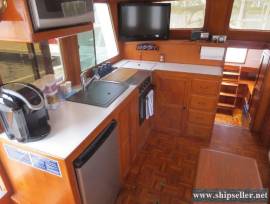 36' Marine Trader Double Cabin 1984