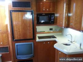 37' Cruisers Yachts 3772 Express Diesel 2004