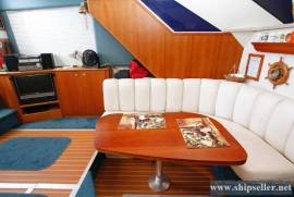 37' Silverton 372 Twin Diesel Motor Yacht 1997