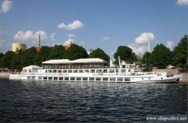 375. River excursion vintage ship