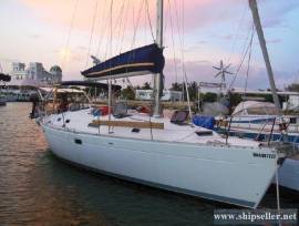 38' Beneteau 381