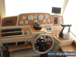 406. House-boat FRAM-12E