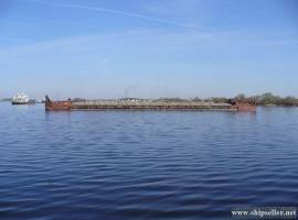 411. Sea-river plate barge 3500 t.