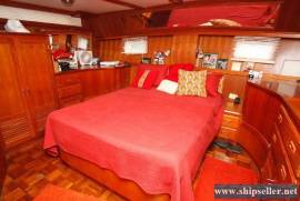 42' Jefferson Sundeck