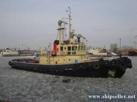 424. Port tug - 2500  h.p.