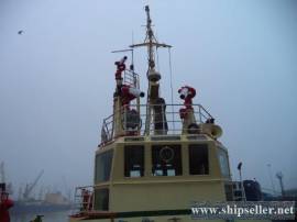 424. Port tug - 2500  h.p.