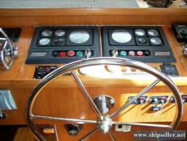 43' Marine Trader Tradewinds 43 Sundeck 1987