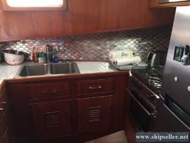 44' 1984/2015 Marine Trader 44 Sundeck