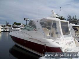 44' Cruisers Yachts 440 Express