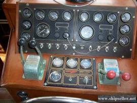 48' Offshore Cockpit Sundeck Trawler 1984