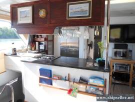 50' Power Catamaran Flybridge