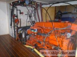 Bruce Roberts 53 steel world cruiser