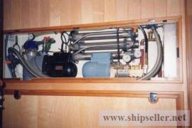 Bruce Roberts 53 steel world cruiser