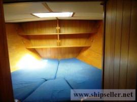 Bruce Roberts 53 steel world cruiser