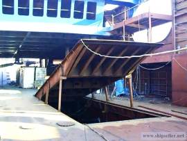 DOUBLE ENDED LANDING CRAFT PASSENGER/CAR TRUCK FERRY