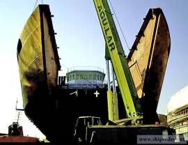 DOUBLE ENDED LANDING CRAFT PASSENGER/CAR TRUCK FERRY