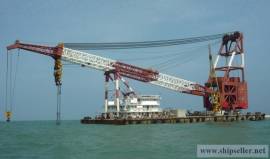 floating crane 500t price $3.9million cheapest in this world crane bar