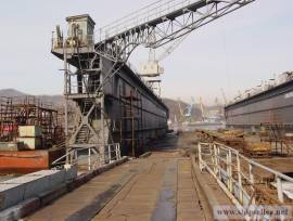 FLOATING DOCK FOR SALE 1982