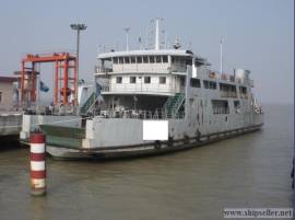 RO RO passenger boat/300P/19 truck(6t) price: USD 0.50M