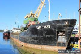 Sea freight cargo ship