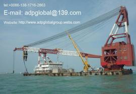 Sell Self propelled floating crane Self propelled crane barge