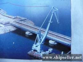 selling 35 t marine self-propelled floating crane